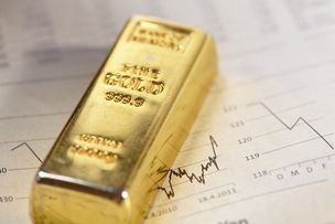 Record 45% of central banks plan to increase gold holdings, WGC survey finds
