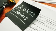 Spot gold shoots above $4,100/oz as U.S. weekly jobless claims steady at 215k teaser image