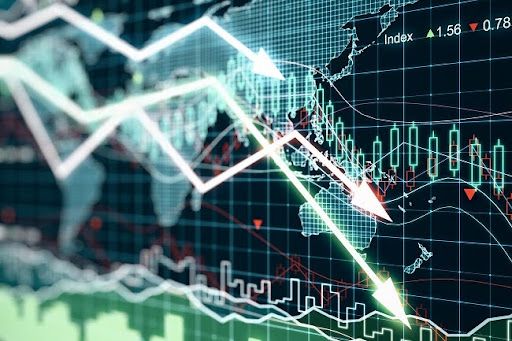 Gold prices surging higher as U.S. economy loses 23k jobs in July teaser image