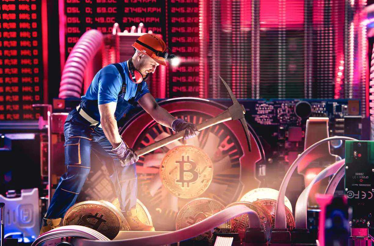 Adapt or perish: How Bitcoin miners need to prepare for halving – Stronghold CEO Greg Beard teaser image
