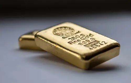 ING Cuts Gold and Silver Forecasts as Rising Yields and Stronger Dollar Weigh on Prices teaser image