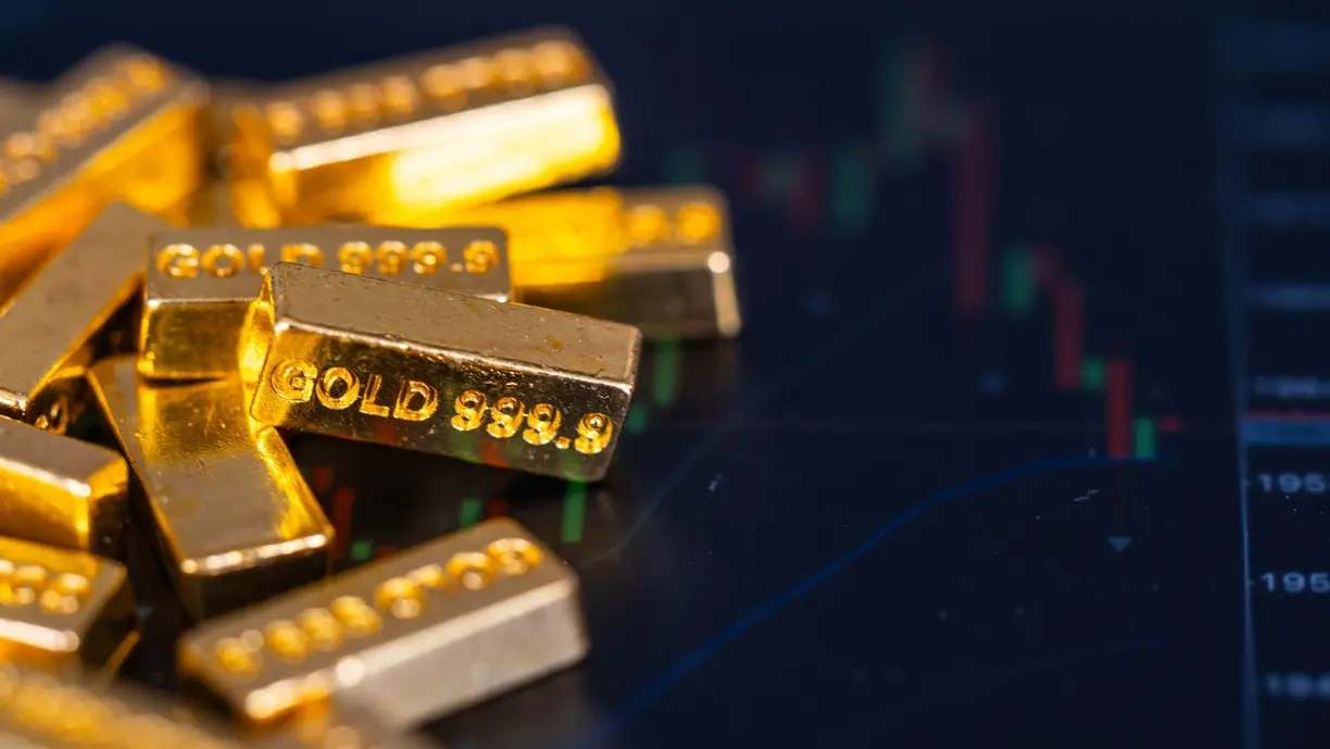 Gold price down more than 2%, correction has just begun, but analysts see a buying opportunity teaser image