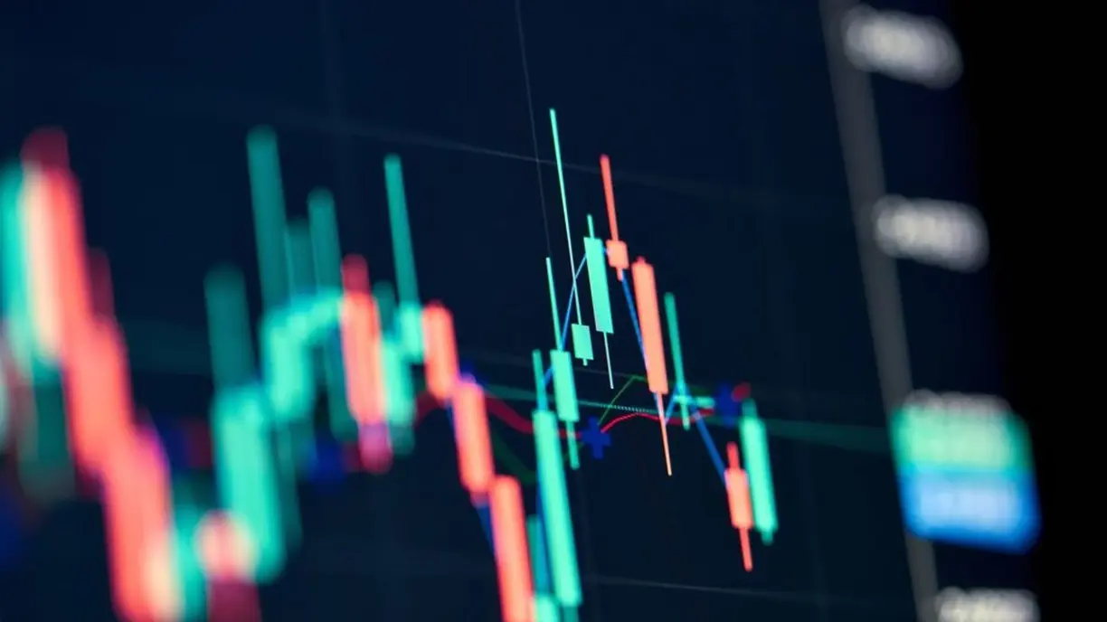 Gold holds above $2,200 after final U.S. Q4 GDP improves far beyond expectations teaser image