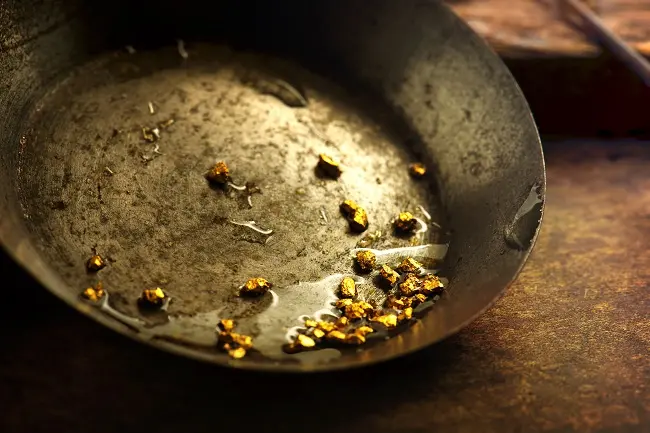 Newmont posts strong Q1 earnings as gold prices surge; reports record cash flow teaser image