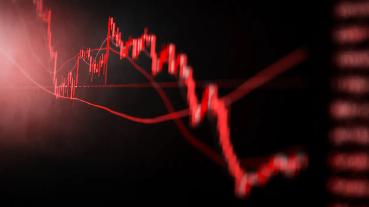 Market sell-off deepens: Bitcoin falls to $53k, stocks plummet, gold loses $2,500 teaser image