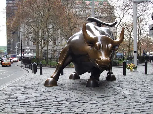 Gold prices see modest rise as U.S. Q3 GDP rises 4.9% teaser image