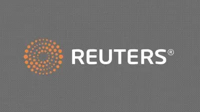 Dollar hits to 2-1/2-month peak as US rates, election eyed teaser image