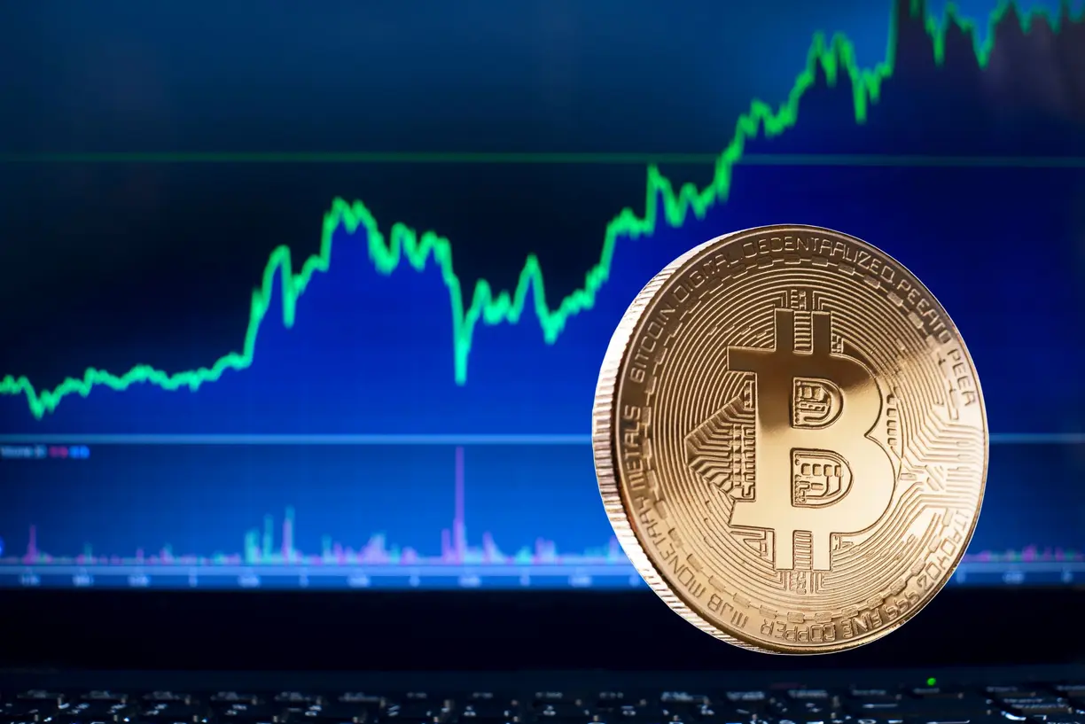 Bitcoin breaches $70k following Trump pump, memecoins lead the way on Memorial Day  teaser image