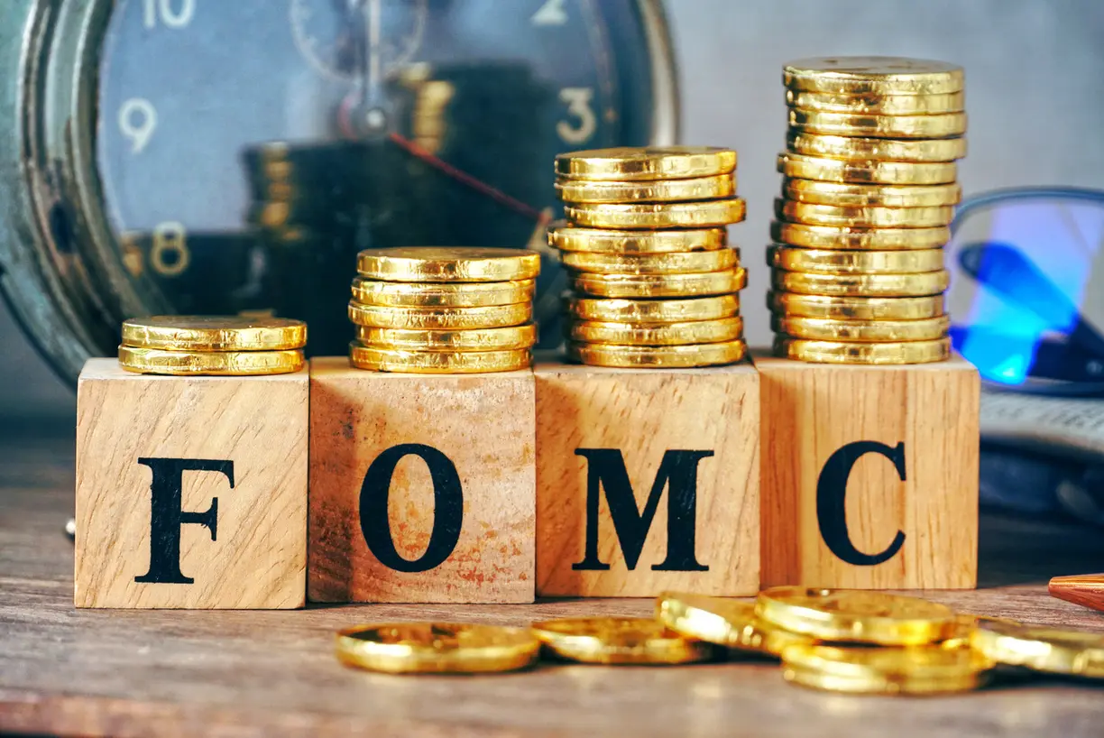 FOMC return to neutral stance ‘terrible for risk assets, including gold’ but some analysts say it’s possible teaser image