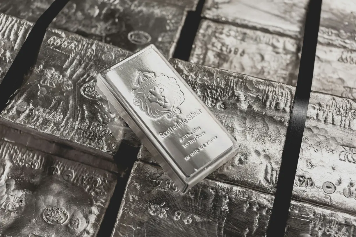 Platinum set for biggest deficit in a decade in 2024, says Johnson Matthey teaser image