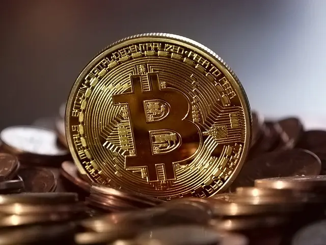 Merry crypto market: Bitcoin holds above $43.4k as altcoins surge higher teaser image