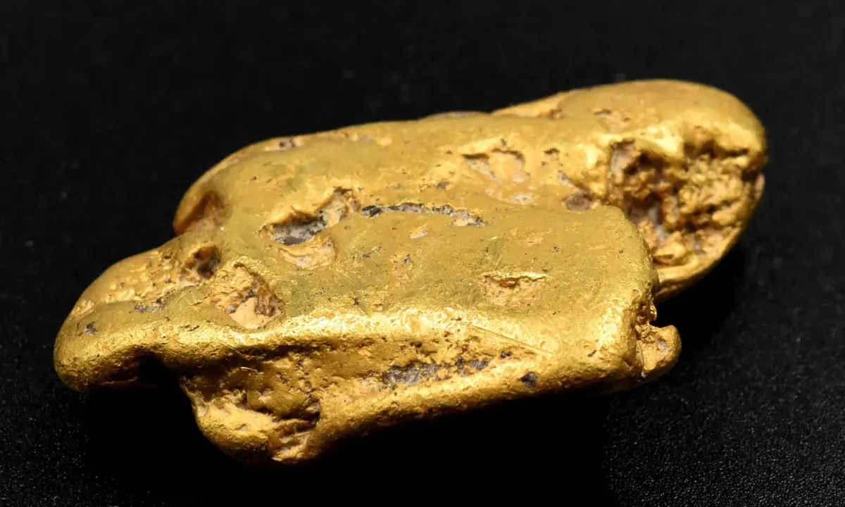 England’s biggest gold nugget, worth up to £40K, found with faulty equipment teaser image