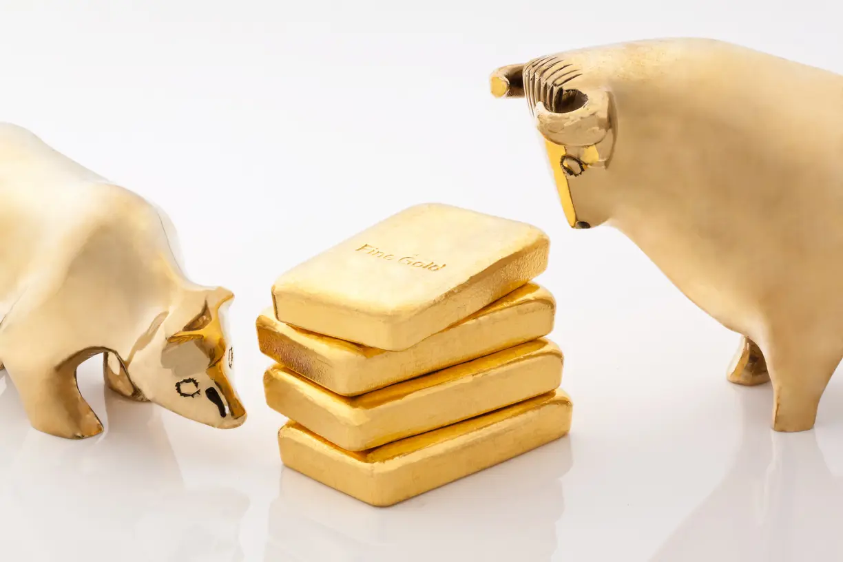 Market experts and retail traders align once again with a majority predicting gold price recovery teaser image