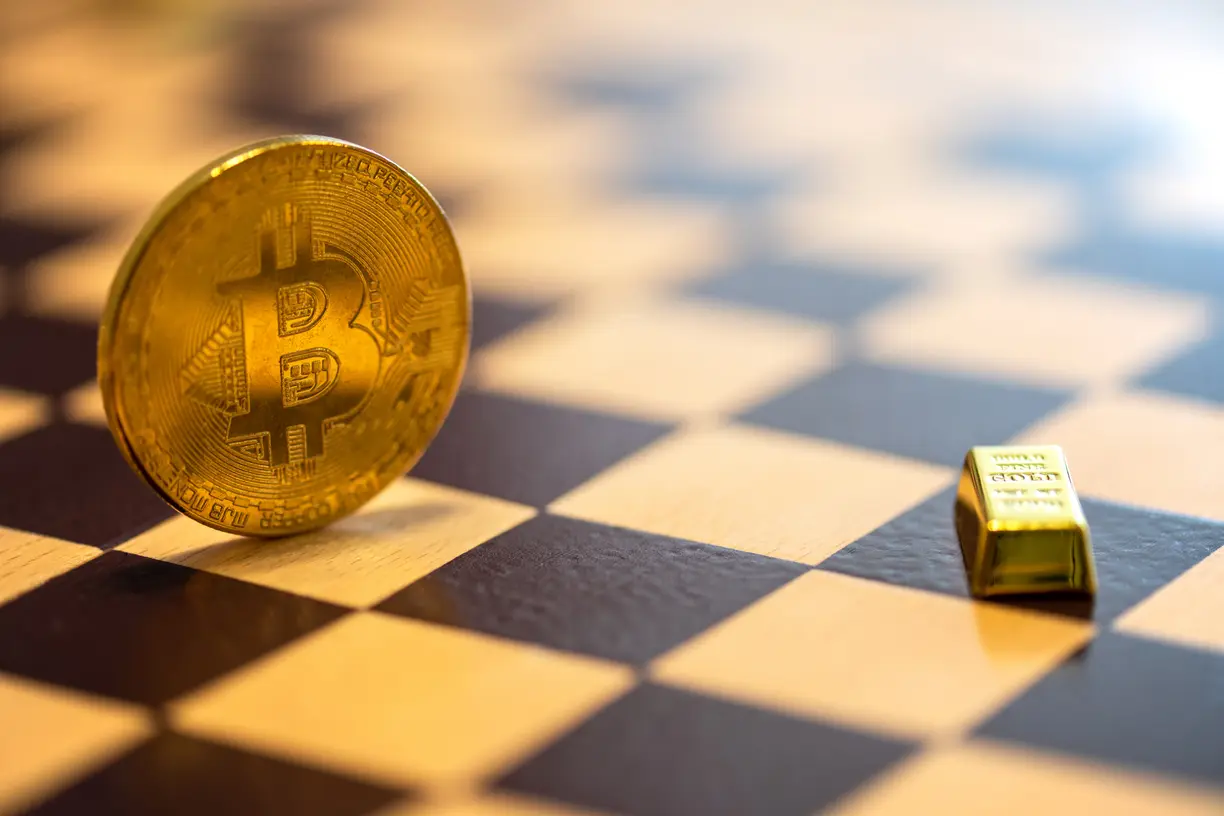 Gold vs. Bitcoin: which wins the inflation hedge race? teaser image