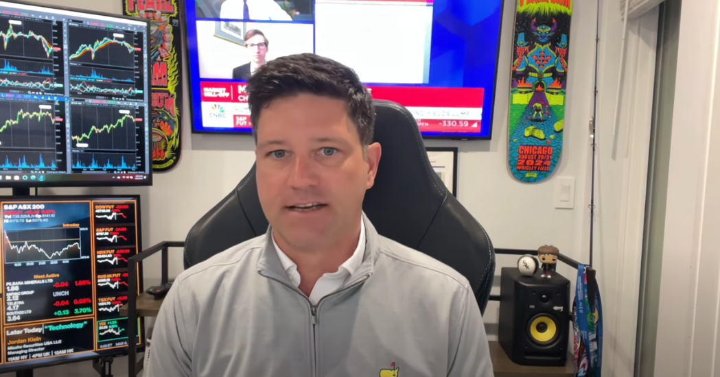 Gold/silver: Precious metals give up gains overnight! What happened? Roller coaster ride - Metals Minute w/ Phil Streible teaser image