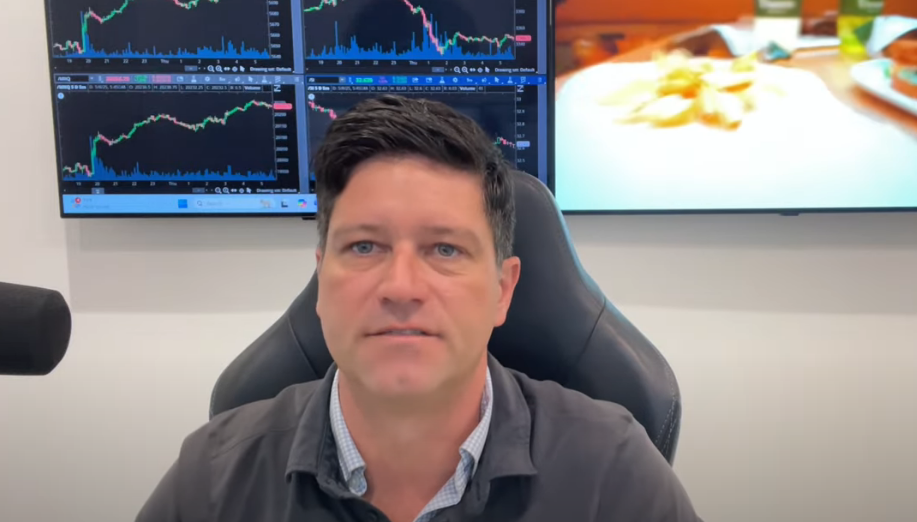 Gold/silver: Precious metals decline on U.K. trade deal - key levels to watch! Metals Minute w/ Phil Streible teaser image