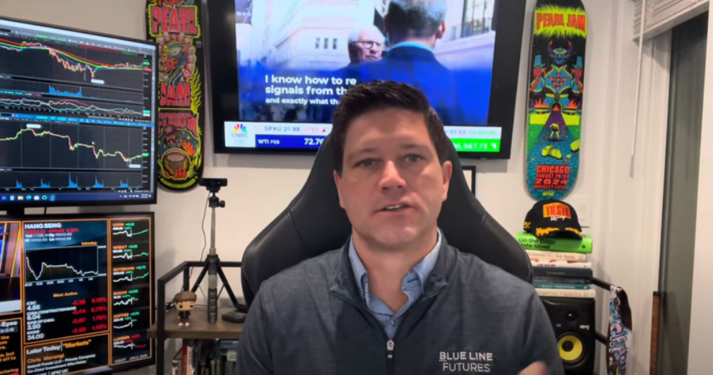 Gold/silver: Silver explodes up 2% overnight! What to watch in commodities - Metals Minute w/ Phil Streible teaser image