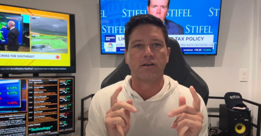 Gold/Silver: I will tell you a secret that few people know about gold -Metals Minute w/Phil Streible teaser image