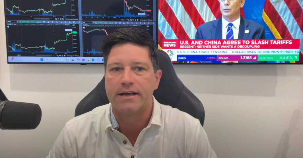 Gold/silver: Is the gold market dead? The key commodities to watch! - Metals Minute w/ Phil Streible teaser image