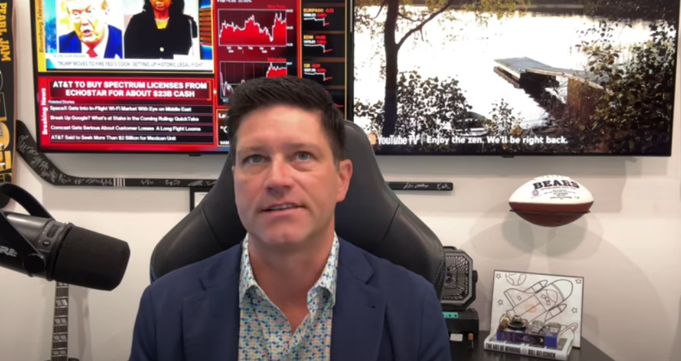 Gold/silver: Prices of gold surge on Fed shake-up! Yields rise - stocks drop - Metals Minute w/ Phil Streible   teaser image