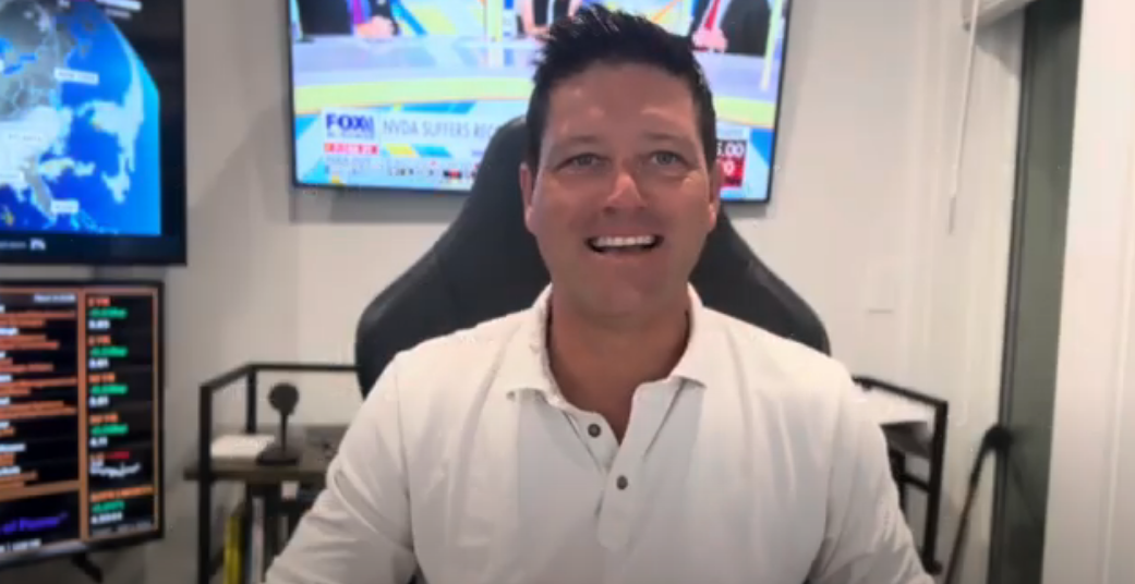 Gold/Silver: Precious metals stabilize overnight! Can it hold? - Metals Minute w/ Phil Streible teaser image