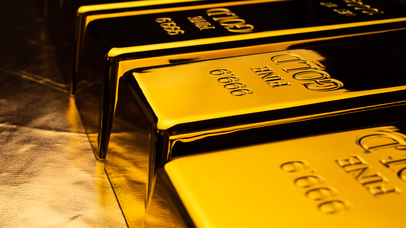 Gold surge reflects dollar weakness and trade tensions teaser image