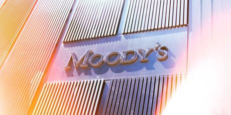 Moody's cuts US banks' ratings. What's behind the drop and what to expect teaser image