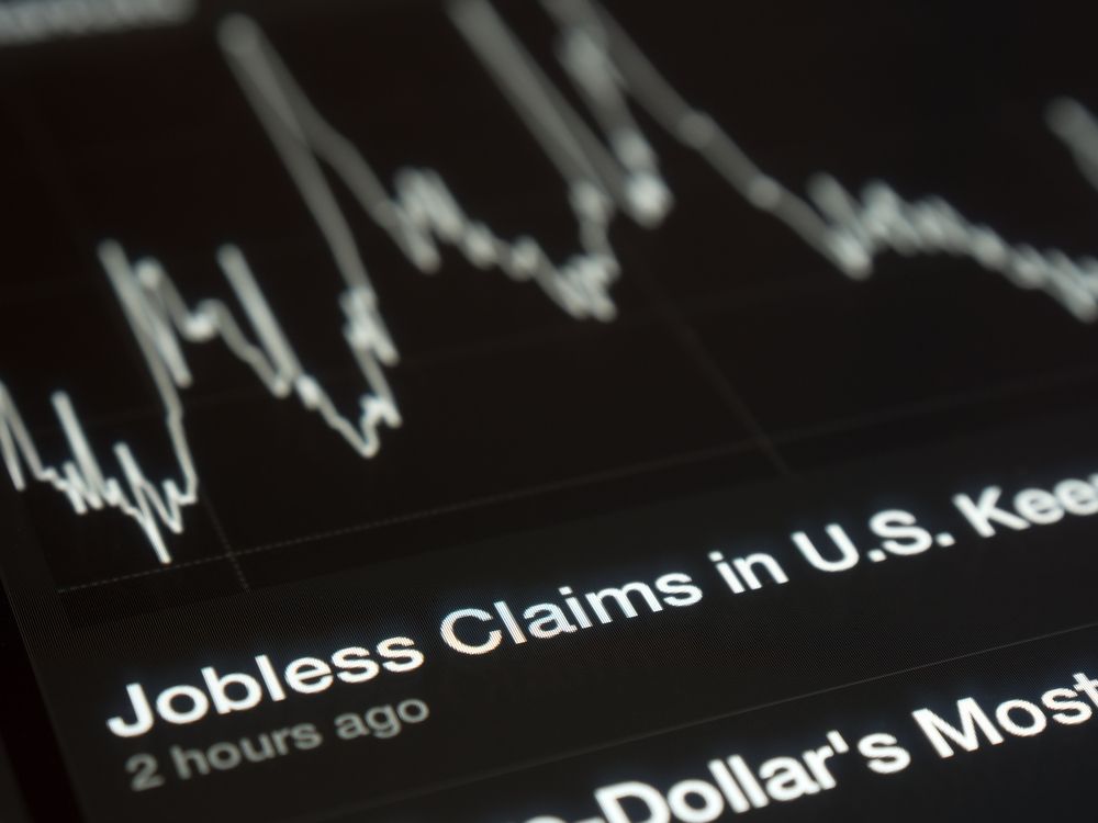 Gold prices see a bounce as US. weekly jobless claims rise to 224K teaser image